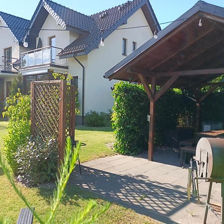 Villa Cork Дебки Екстериор снимка