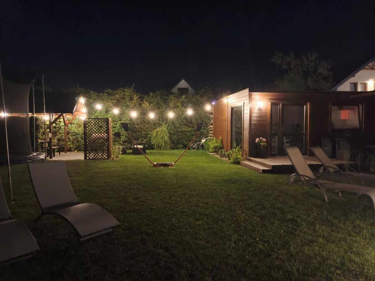 Villa Cork Дебки Екстериор снимка