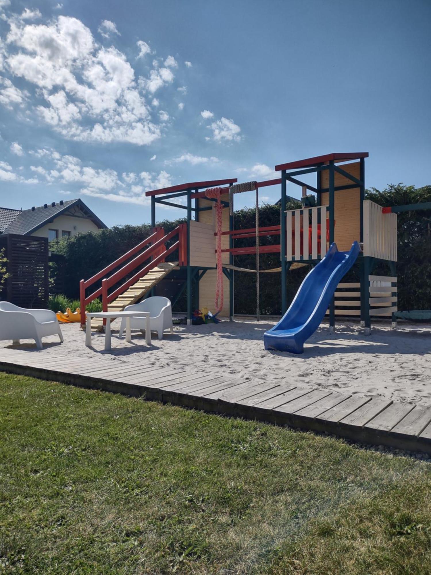 Villa Cork Дебки Екстериор снимка
