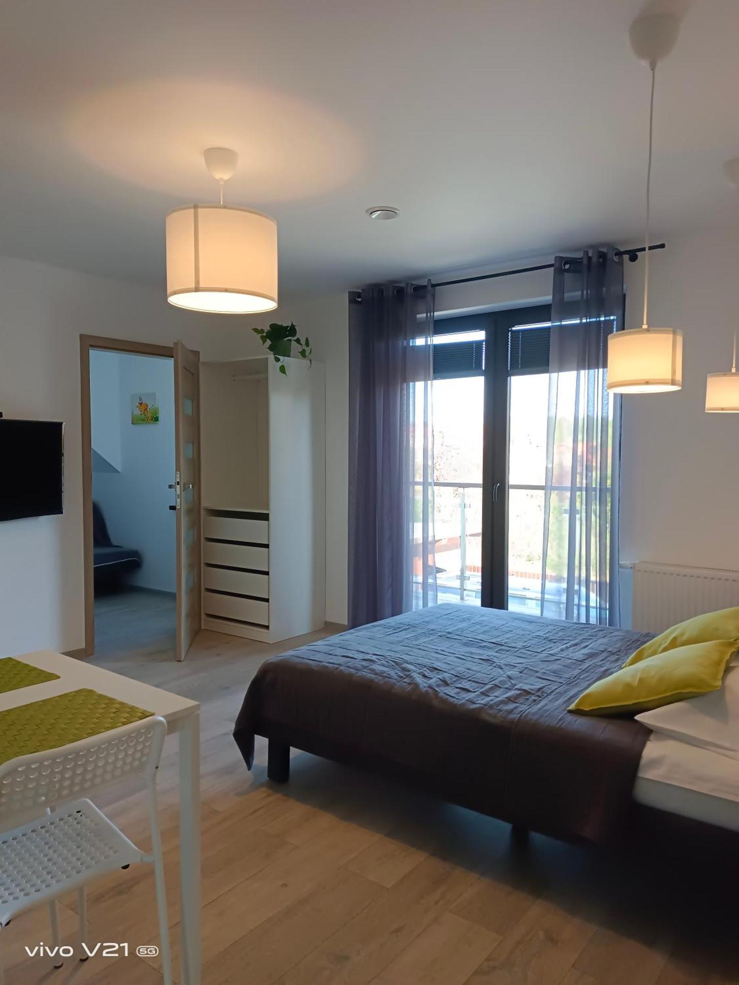 Villa Cork Дебки Екстериор снимка