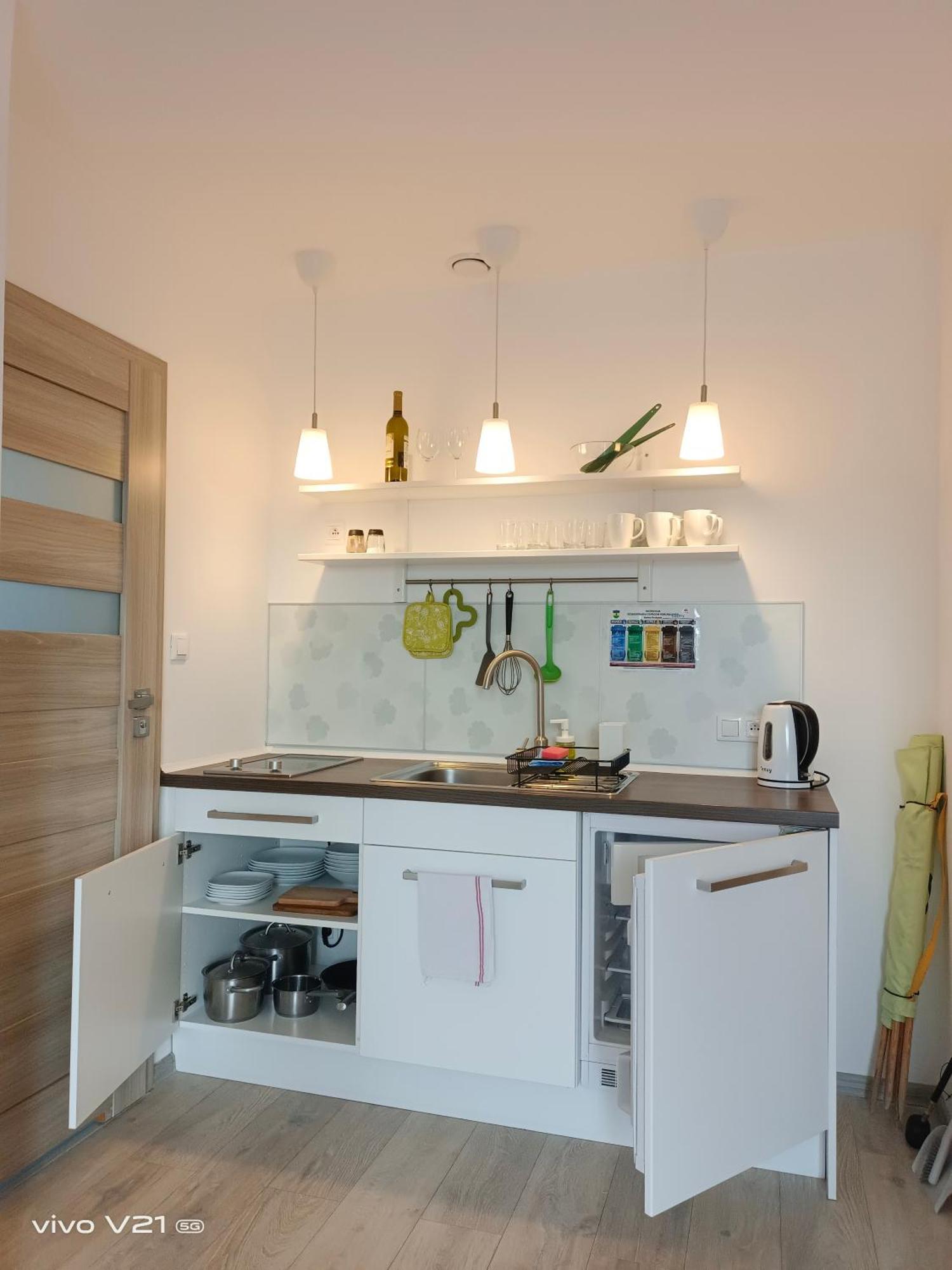 Villa Cork Дебки Екстериор снимка