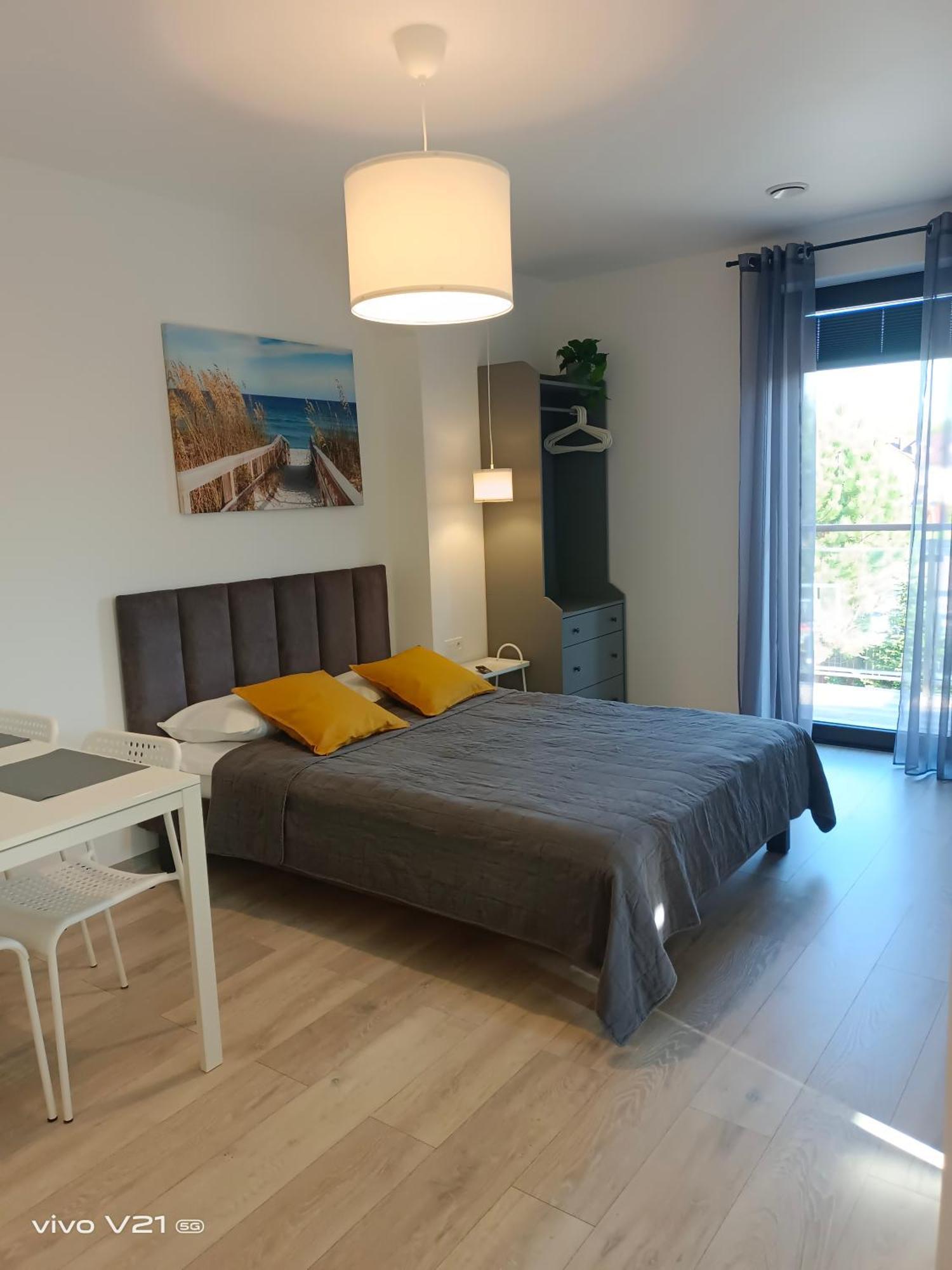 Villa Cork Дебки Екстериор снимка