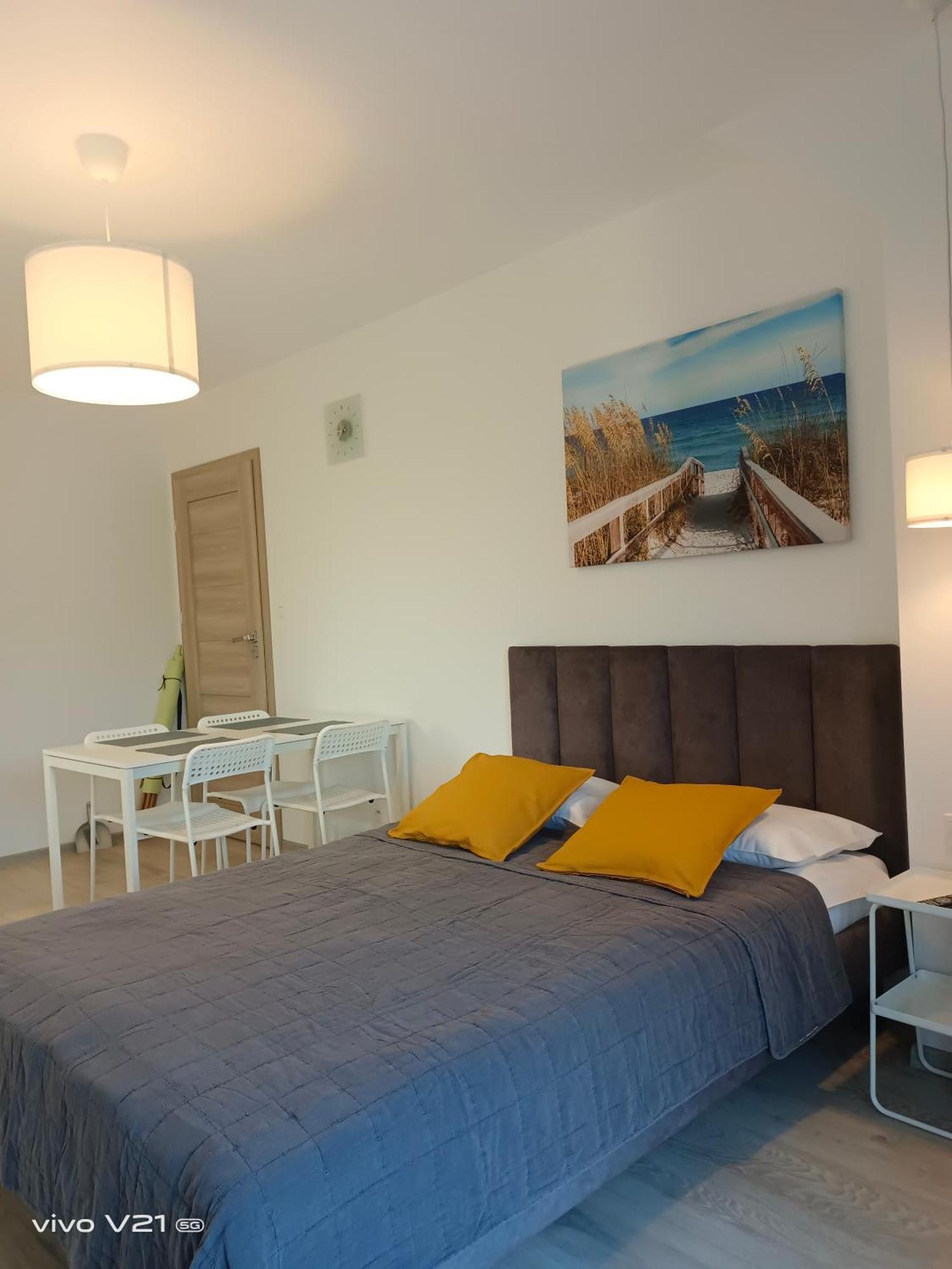 Villa Cork Дебки Екстериор снимка